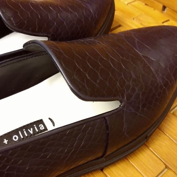 EUC ALICE & OLIVIA Navy Blue Pointed Toe Python Print Loafers Size 8.5 (39) - Picture 4 of 11